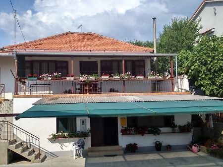 Apartmani Petra Pakoštane Екстериор снимка