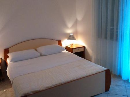 Apartmani Petra Pakoštane Екстериор снимка