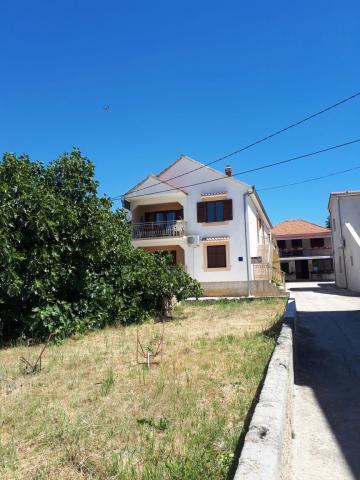 Apartmani Petra Pakoštane Екстериор снимка